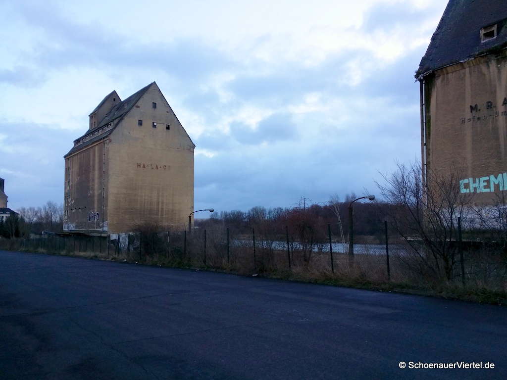 Industriegebäude Lindenauer Hafen